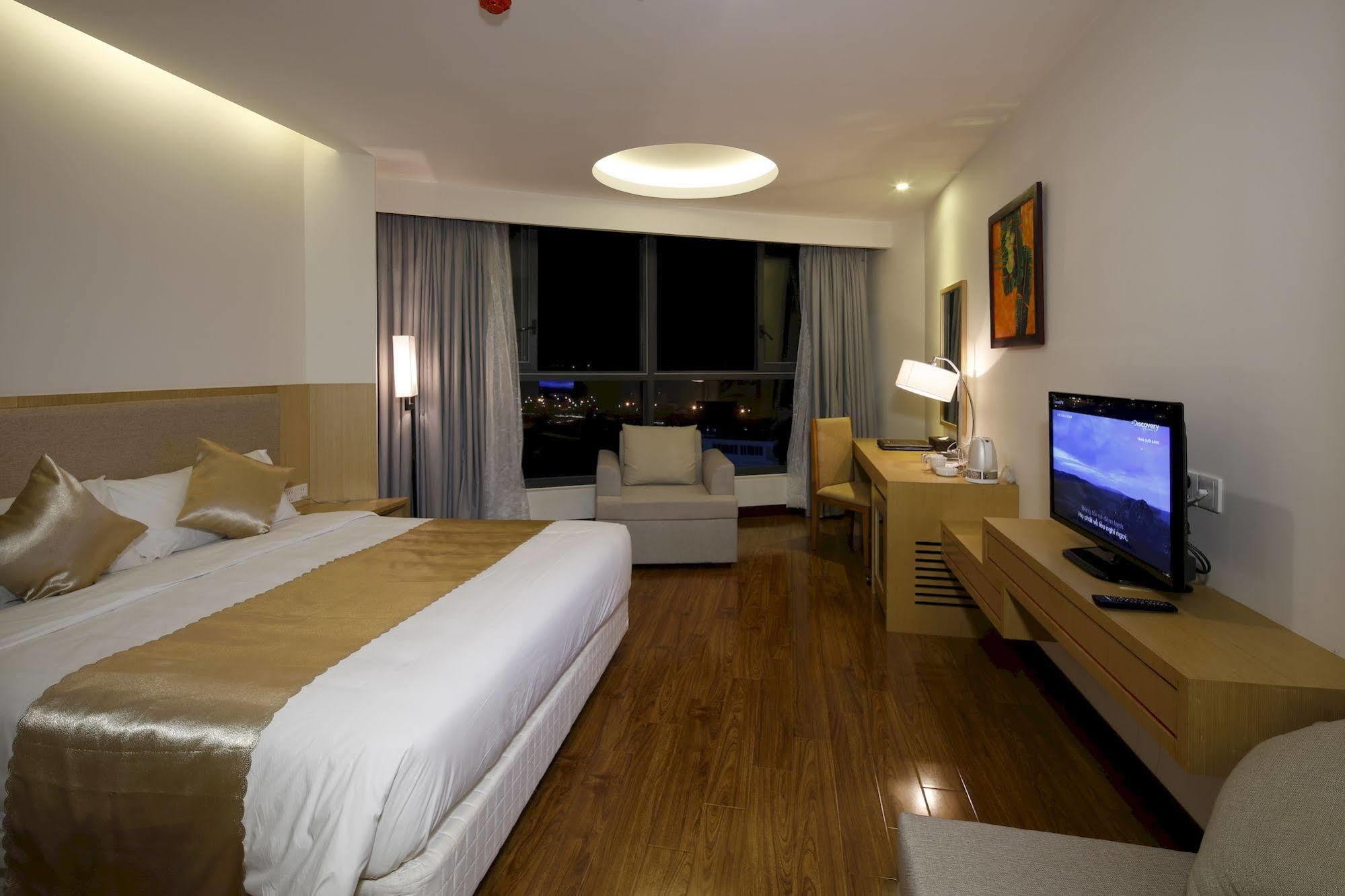 Bavico International Hotel Nha Trang Esterno foto