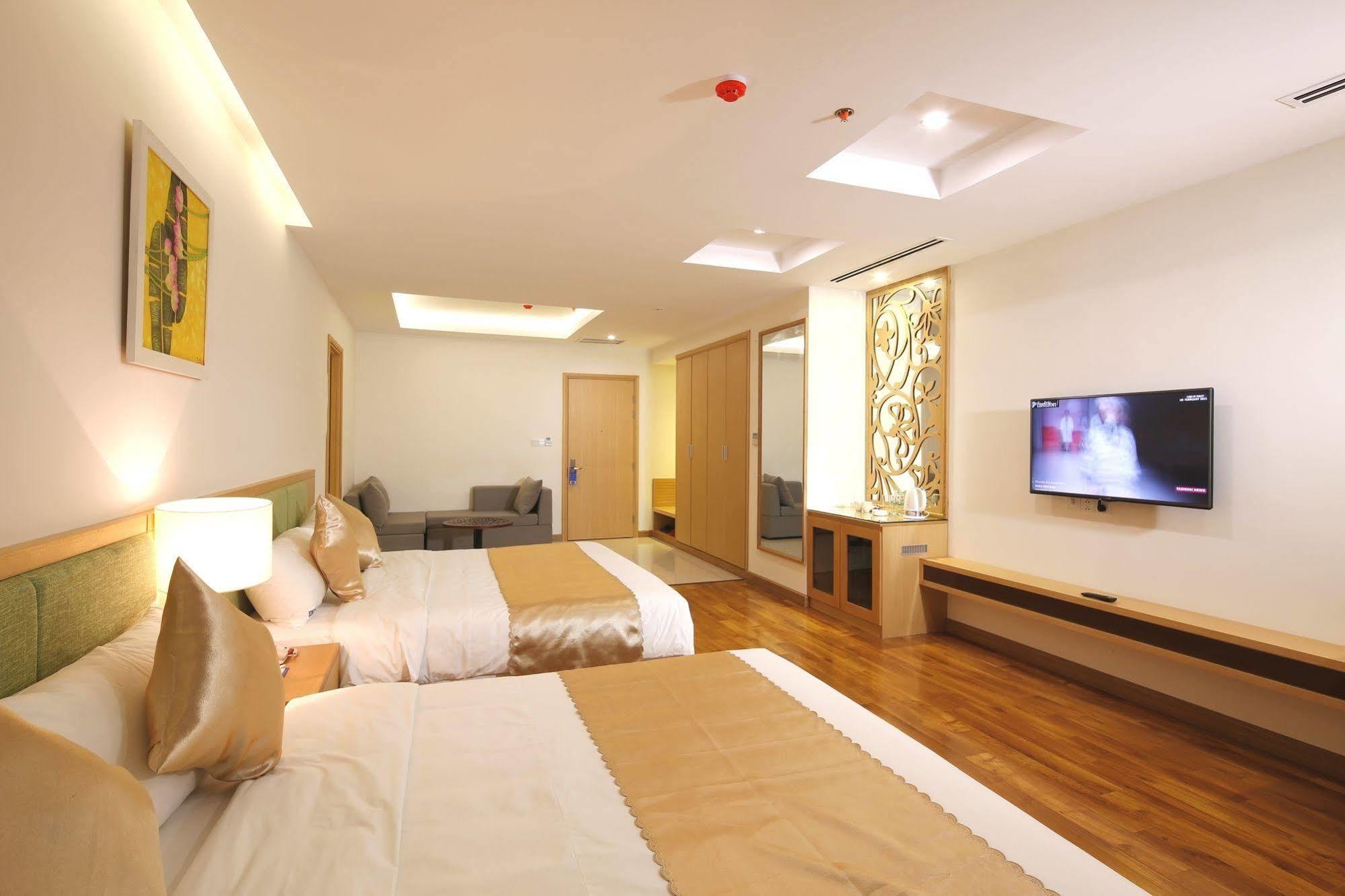 Bavico International Hotel Nha Trang Esterno foto
