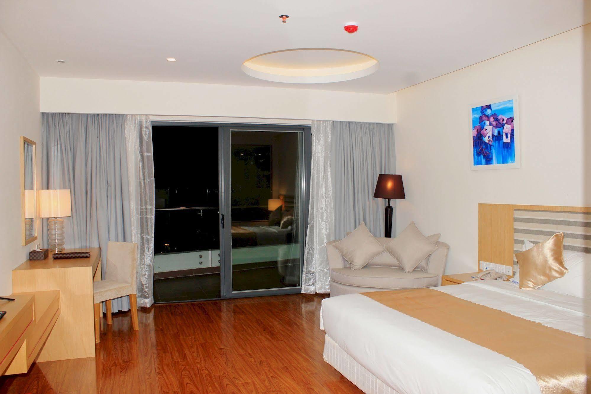 Bavico International Hotel Nha Trang Esterno foto